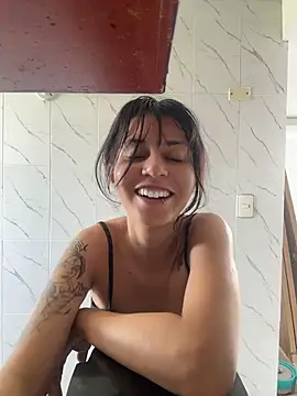 Snapshot of Tamara_Aluna_ chatting on June 2026 04:00:01 PM Tamara Aluna online show from June 2026 04:00:01 PM