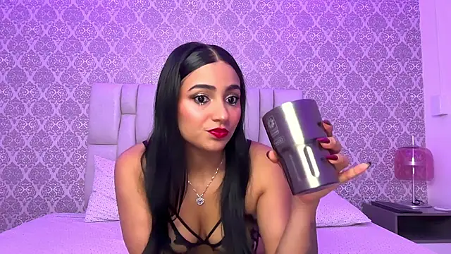 Ashlyrouxx online show from June 2026 10:04:01 PM