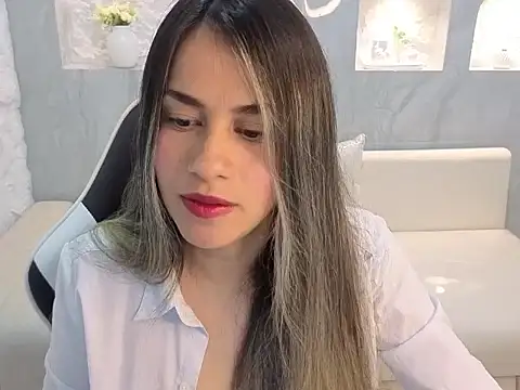 Snapshot of Liat_White_Tx chatting on November 2025 01:17:02 PM Liat White Tx online show from November 2025 01:17:02 PM