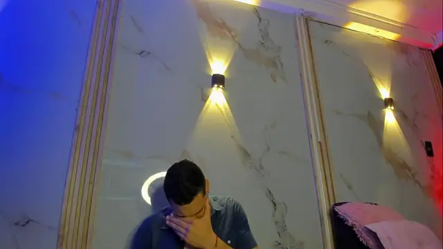 Snapshot of Aron_and_molly chatting on February 2026 12:09:02 PM Aron and molly online show from February 2026 12:09:02 PM