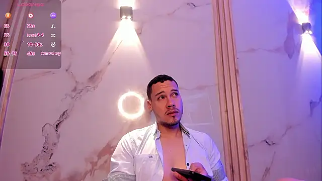 Snapshot of Aron_and_molly chatting on February 2026 12:04:02 PM Aron and molly online show from February 2026 12:04:02 PM