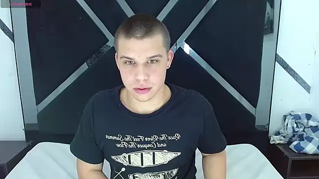 Snapshot of Liam_York_ chatting on November 2025 03:34:02 PM Liam York online show from November 2025 03:34:02 PM