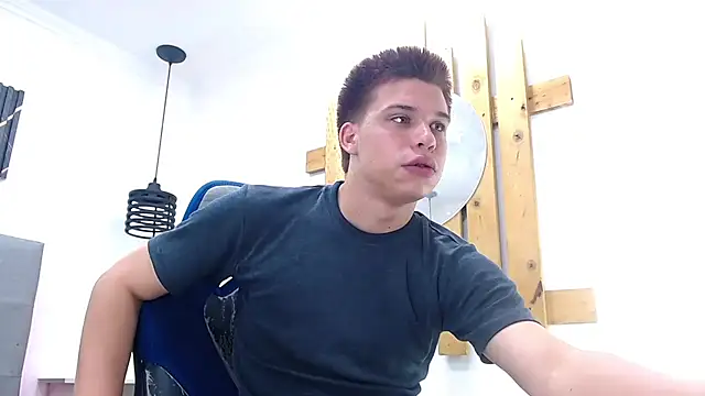 Liam York  online show from January 2026 04:45:02 PM