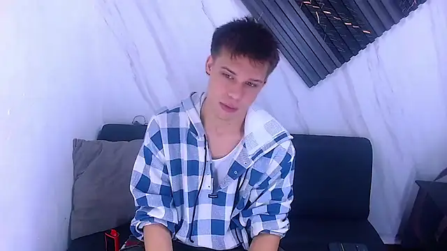 Liam York  online show from March 2026 02:54:02 PM