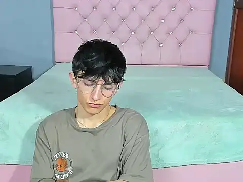 ElanGiraldo online show from January 2026 09:31:01 PM