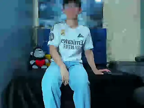 ElanGiraldo online show from March 2026 09:07:02 PM