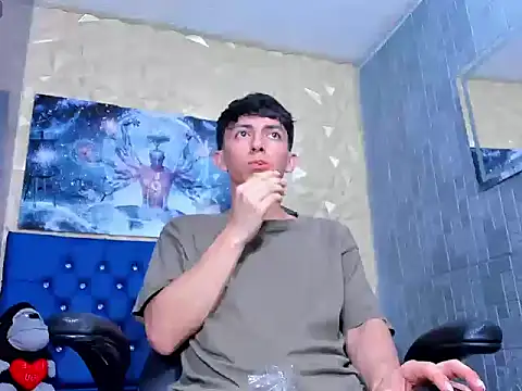 ElanGiraldo online show from April 2026 12:15:02 AM