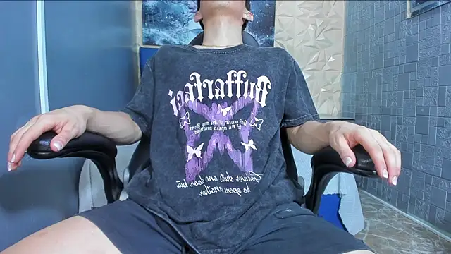 ElanGiraldo online show from June 2026 11:24:02 PM