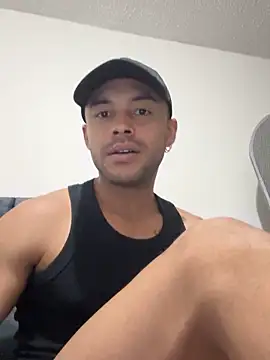 Snapshot of Naim__ chatting on November 2025 04:22:02 AM Naim online show from November 2025 04:22:02 AM