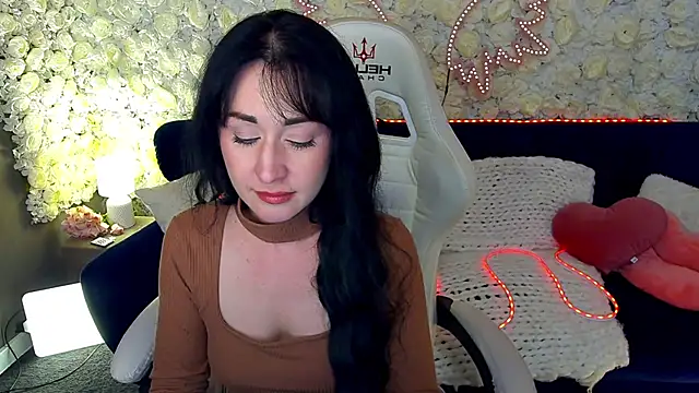 Snapshot of CarolinaaFoxyyy chatting on April 2026 12:43:01 PM CarolinaaFoxyyy online show from April 2026 12:43:01 PM