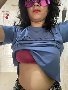 Snapshot of Red_Queen_11 chatting on November 2025 07:47:02 AM Red Queen 11 online show from November 2025 07:47:02 AM