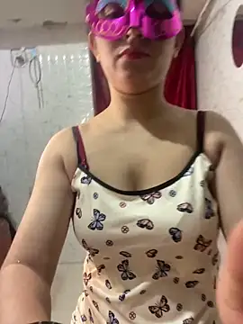 Snapshot of Red_Queen_11 chatting on November 2025 06:18:01 PM Red Queen 11 online show from November 2025 06:18:01 PM
