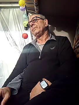 Snapshot of andy-1961 chatting on November 2025 08:13:02 AM andy-1961 online show from November 2025 08:13:02 AM