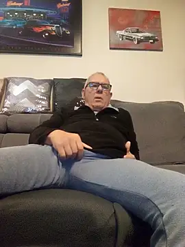 Snapshot of andy-1961 chatting on November 2025 07:54:01 PM andy-1961 online show from November 2025 07:54:01 PM