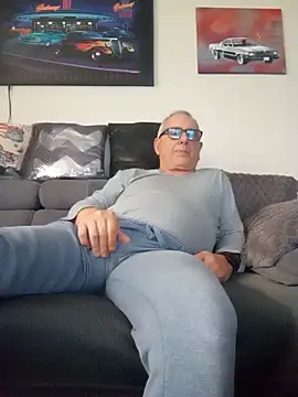 Snapshot of andy-1961 chatting on November 2025 02:45:02 PM andy-1961 online show from November 2025 02:45:02 PM