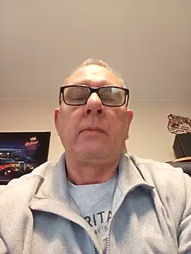 Snapshot of andy-1961 chatting on November 2025 07:21:02 AM andy-1961 online show from November 2025 07:21:02 AM