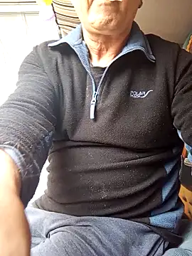 Snapshot of andy-1961 chatting on November 2025 12:42:01 PM andy-1961 online show from November 2025 12:42:01 PM