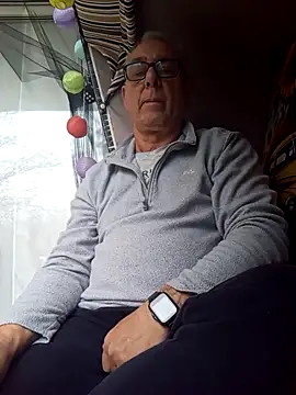 Snapshot of andy-1961 chatting on December 2025 02:33:01 PM andy-1961 online show from December 2025 02:33:01 PM