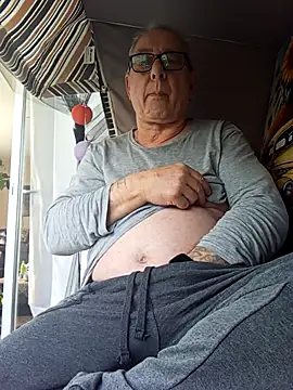 Snapshot of andy-1961 chatting on February 2026 01:54:01 PM andy-1961 online show from February 2026 01:54:01 PM