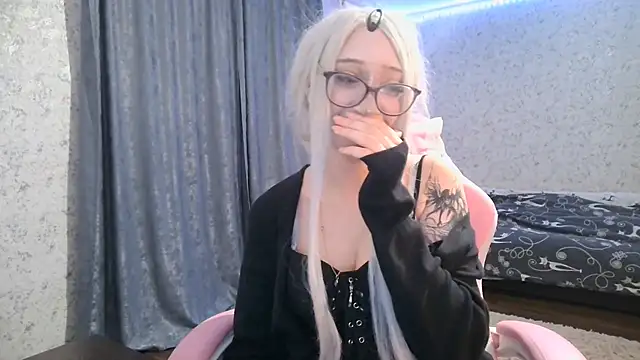 cupcakevice online show from November 2025 05:15:02 PM