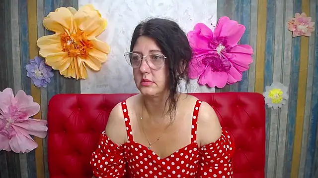 Snapshot of RoseHille chatting on July 2026 05:13:01 AM RoseHille online show from July 2026 05:13:01 AM