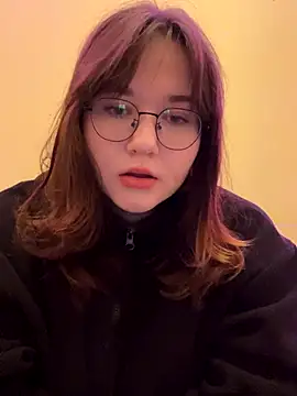 Snapshot of TheOnlyBliss chatting on November 2025 02:39:01 PM TheOnlyBliss online show from November 2025 02:39:01 PM