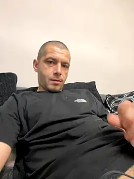 Kinkycouple142 online show from November 2025 07:47:02 PM