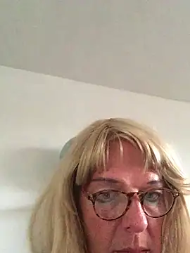 simone xdressing online show from July 2026 07:17:01 PM