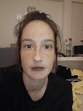 Snapshot of AnonymeCmoi chatting on June 2026 10:02:01 PM AnonymeCmoi online show from June 2026 10:02:01 PM
