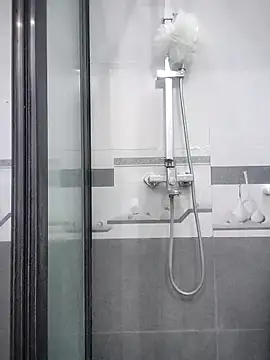   Anna    online show from November 2025 11:48:02 PM