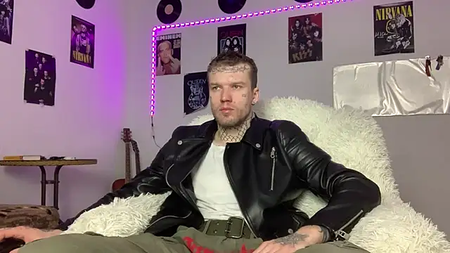 Huntall77 online show from March 2026 03:45:02 AM