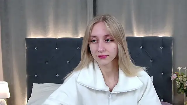 RachaelCute online show from April 2026 04:27:01 AM