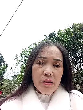 Feeling-hot online show from December 2025 07:39:01 AM