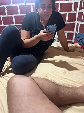 diamore3377 online show from April 2026 08:11:02 PM