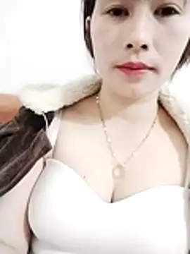 Snapshot of Swan-white123 chatting on January 2026 04:43:02 PM Swan-white123 online show from January 2026 04:43:02 PM