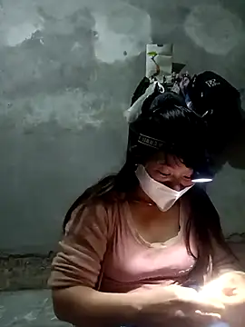 vangkt-cute online show from December 2025 05:51:02 PM