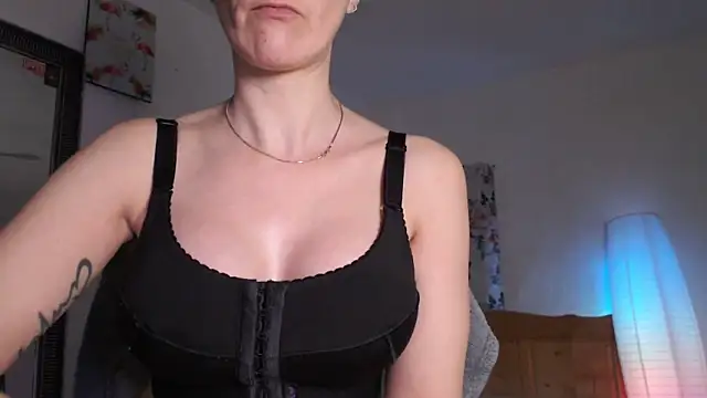 MissyDior8 online show from March 2026 08:47:02 AM