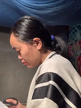 Snapshot of phuong_cute chatting on November 2025 02:22:01 AM phuong cute online show from November 2025 02:22:01 AM