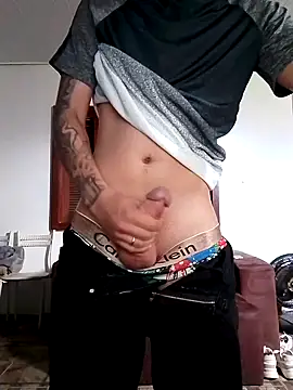 Luizdz7 online show from November 2025 11:31:02 AM