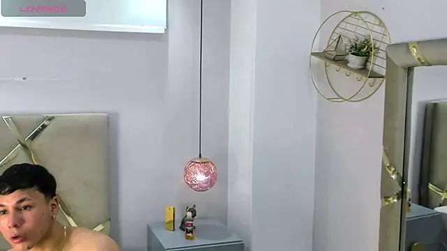 AaronFonseca  online show from November 2025 08:08:02 PM