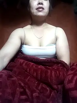 Snapshot of mi_ka_mi chatting on March 2026 01:39:01 PM mi ka mi online show from March 2026 01:39:01 PM