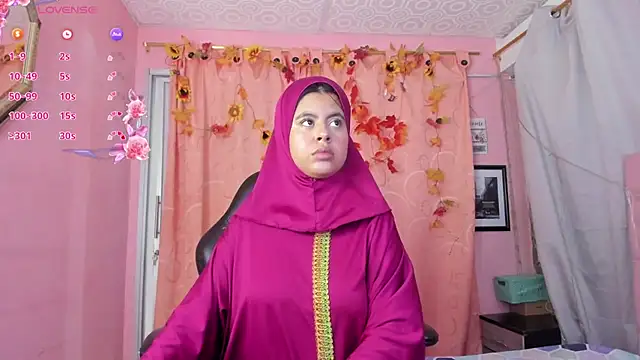 NaylaAbadi online show from February 2026 12:31:01 PM