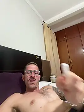 Snapshot of Lucasjandre chatting on May 2026 12:40:02 AM Lucasjandre online show from May 2026 12:40:02 AM