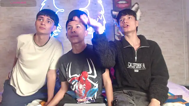 axel milo kairo and noa online show from November 2025 03:54:01 AM