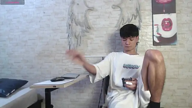 axel milo kairo and noa online show from February 2026 03:56:02 PM