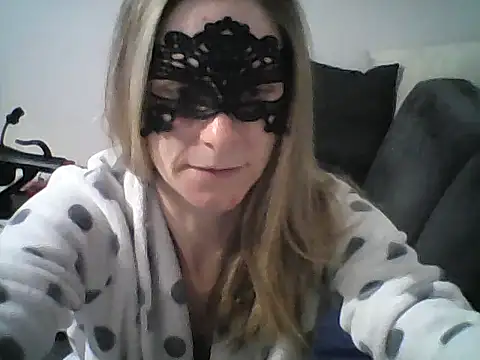 MelleEloa online show from November 2025 10:20:01 PM