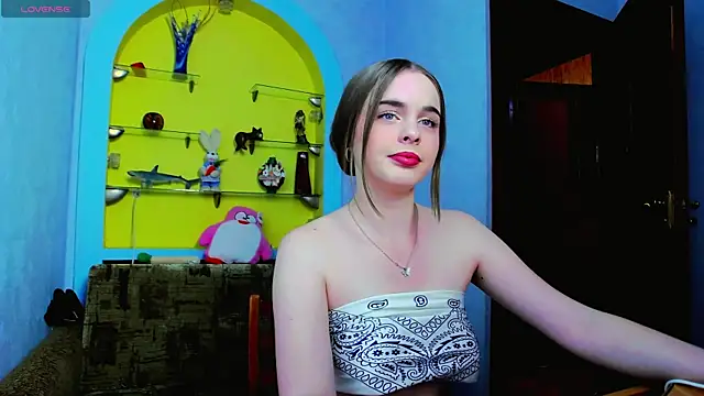 Snapshot of AlicaLOVEalisa777 chatting on May 2026 06:36:01 PM AlicaLOVEalisa777 online show from May 2026 06:36:01 PM