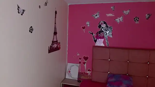 madalia303av online show from December 2025 03:48:01 AM