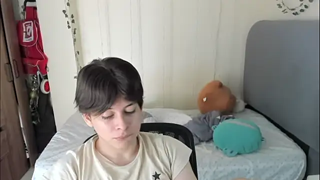 Felix kitty online show from March 2026 07:20:02 PM