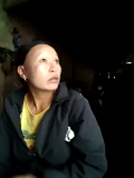 girl-hot2x online show from November 2025 12:33:01 AM